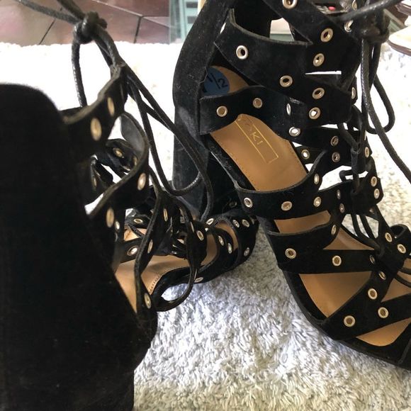 Yoko lace up / zip up black heeled 7.5 - Picture 7 of 9